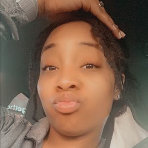 Meet your Posher, Tonnecqua